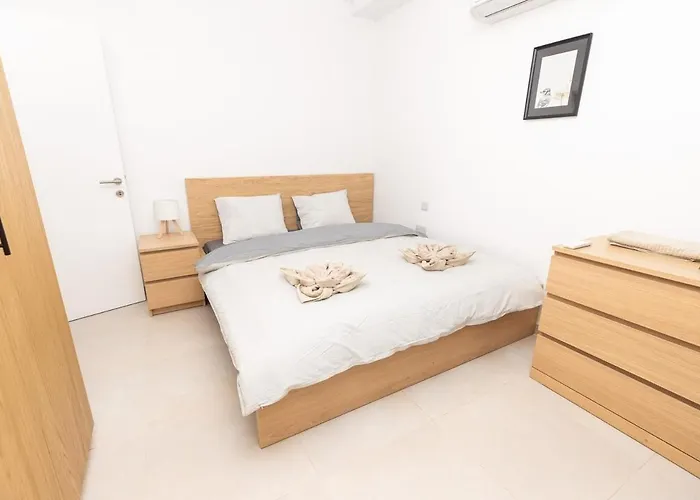 Shakkei 2 Bedroom Swieqi *
