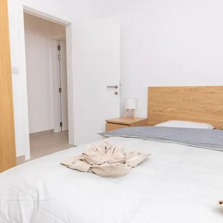 Shakkei 2 Bedroom Swieqi