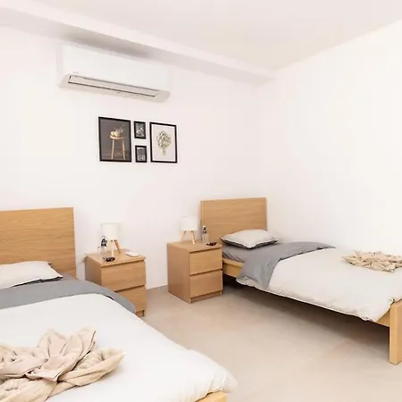 Lägenhet Shakkei 2 Bedroom Swieqi *