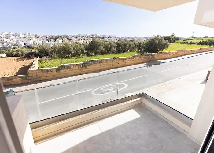 Shakkei 2 Bedroom Swieqi Apartman Is-Swieqi